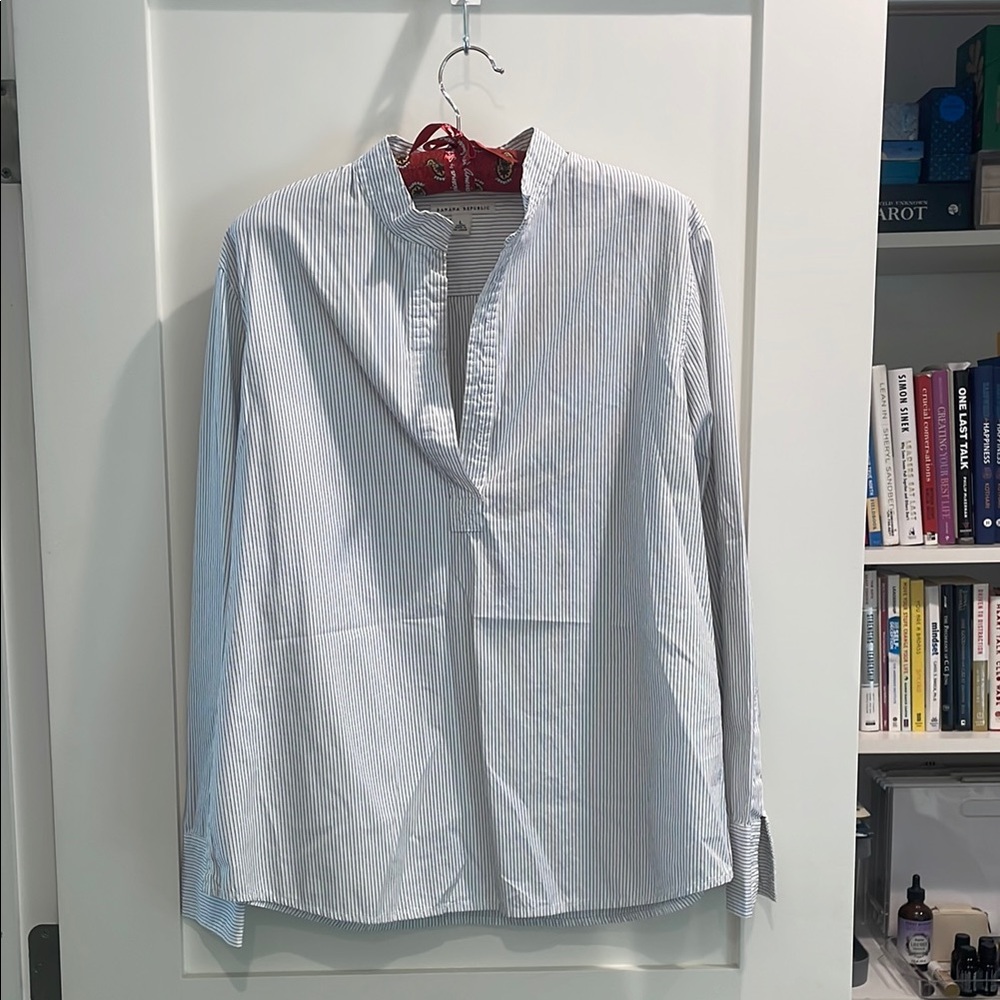 Banana Republic Light Blue Striped Casual Shirt